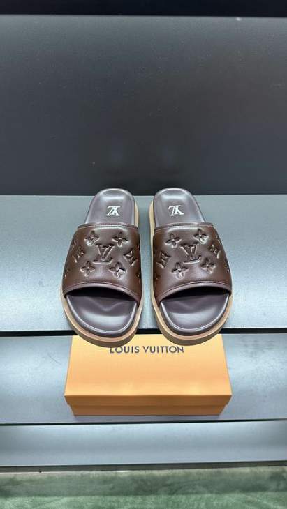 Picture of Louis Vuitton Slippers _SKULVsz38-45jyh0555812